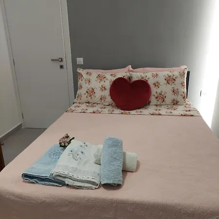 Iris Apartment Loutraki  Room photo
